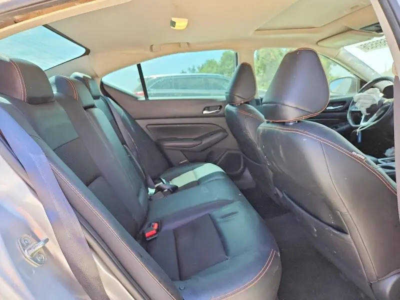 2019 NISSAN ALTIMA SR  