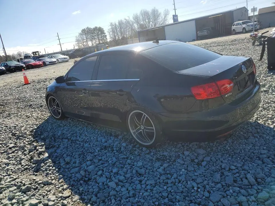 2013 VOLKSWAGEN JETTA SE  