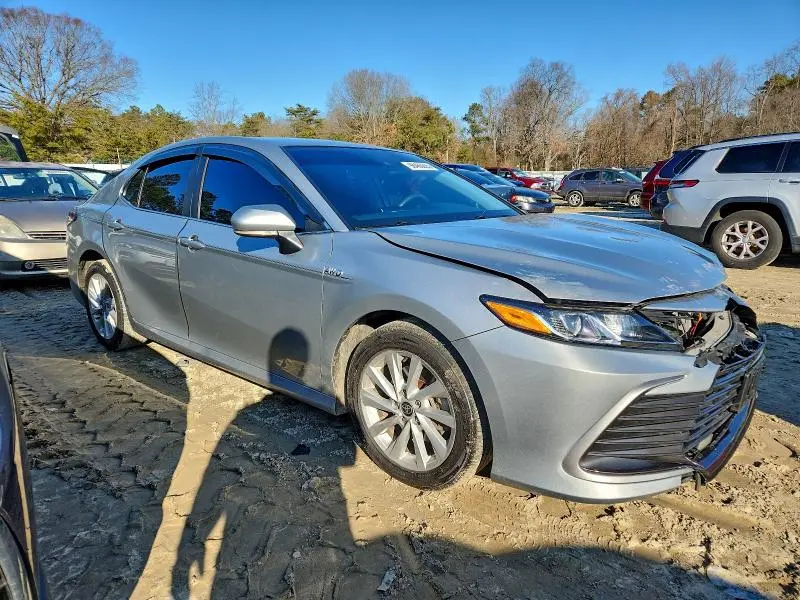 2021 TOYOTA CAMRY LE  