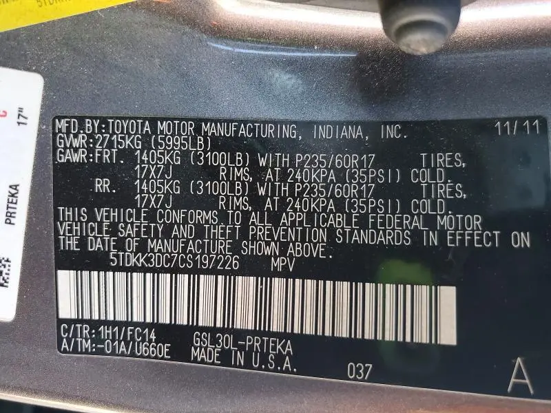 2012 TOYOTA SIENNA LE  