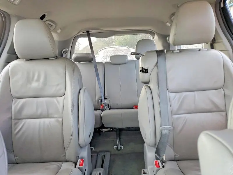 2015 TOYOTA SIENNA XLE  