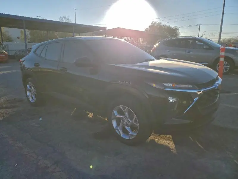 2024 CHEVROLET TRAX LS  