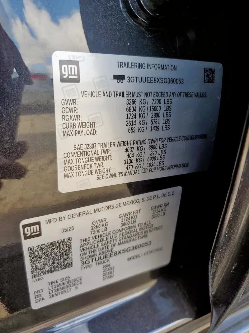 2025 GMC SIERRA K1500 AT4  
