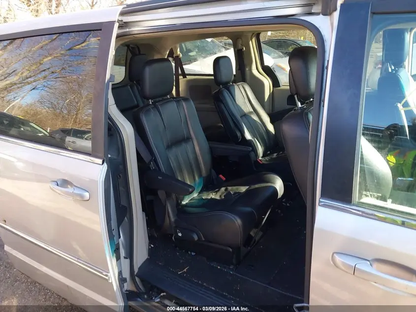 2012 CHRYSLER TOWN & COUNTRY TOURING