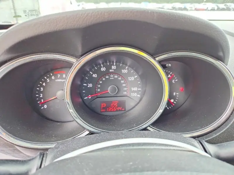 2011 KIA SORENTO LX  