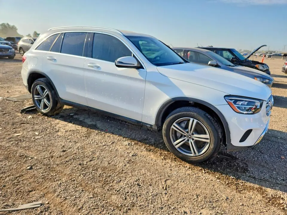 2020 MERCEDES-BENZ GLC 300  