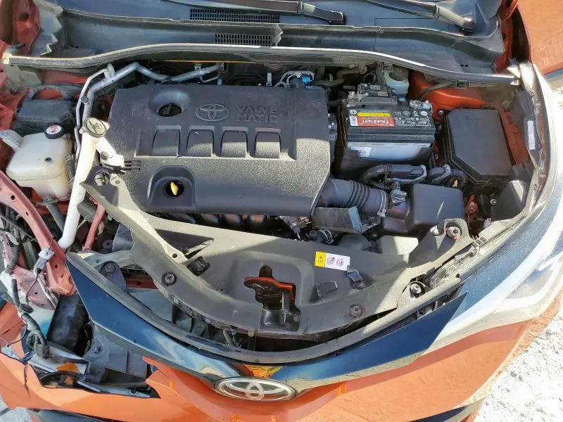 2020 TOYOTA C-HR XLE  