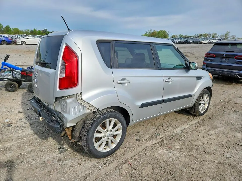 2012 KIA SOUL +  