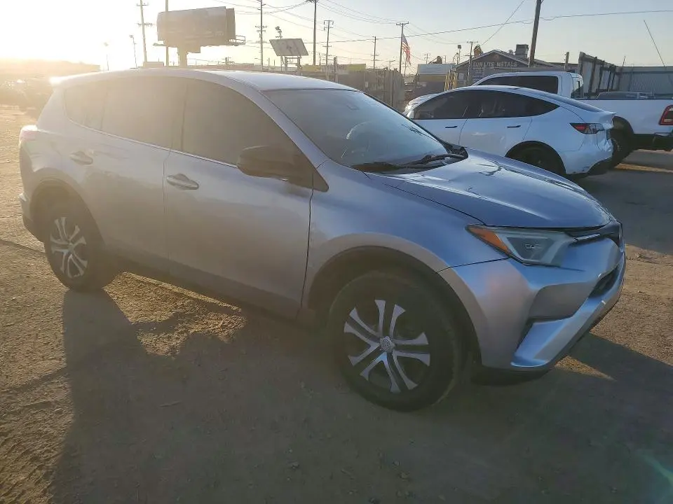 2018 TOYOTA RAV4 LE  