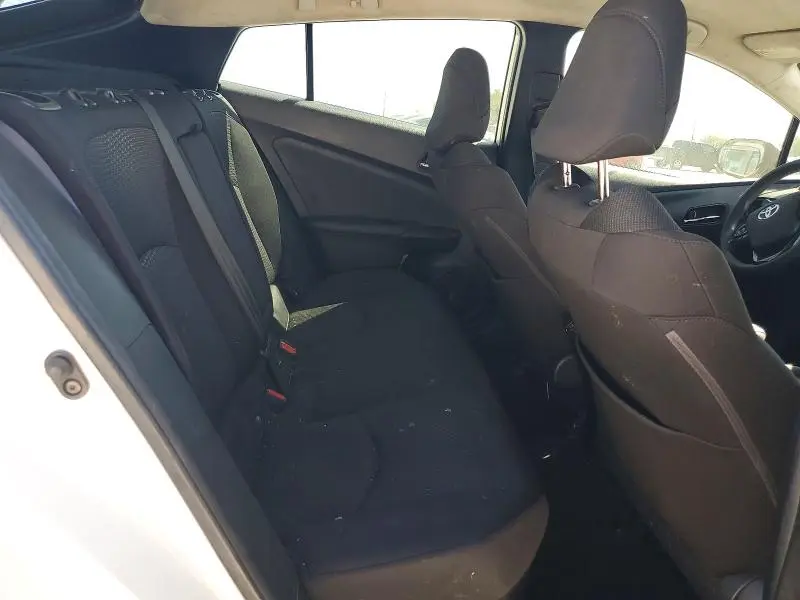 2021 TOYOTA PRIUS LE  