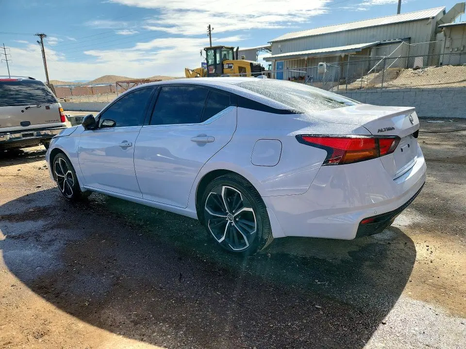 2025 NISSAN ALTIMA SR  