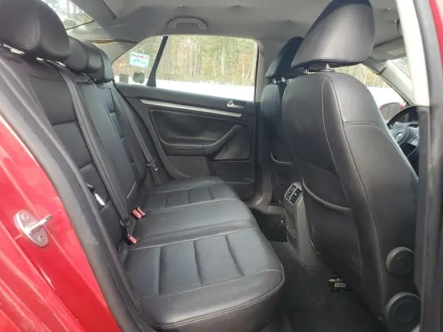 2010 VOLKSWAGEN JETTA LIMITED  