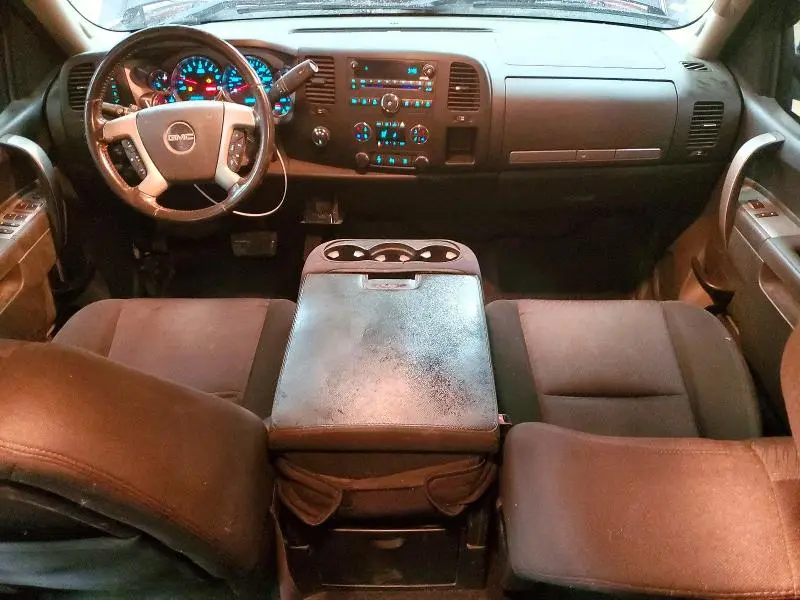 2011 GMC SIERRA K2500 SLE  