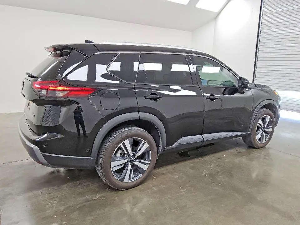 2025 NISSAN ROGUE SL  