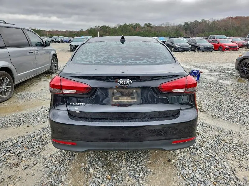 2018 KIA FORTE LX  
