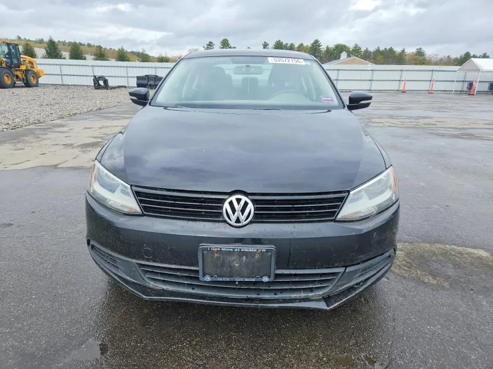 2012 VOLKSWAGEN JETTA SE  