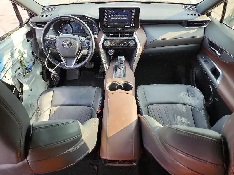 2021 TOYOTA VENZA XLE  
