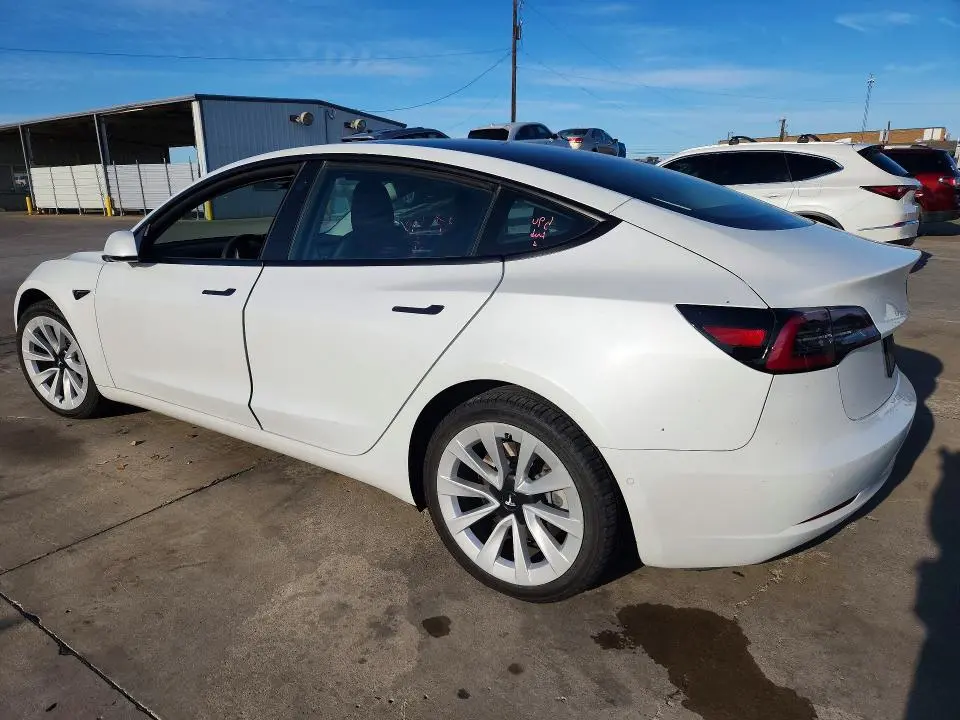 2022 TESLA MODEL 3   