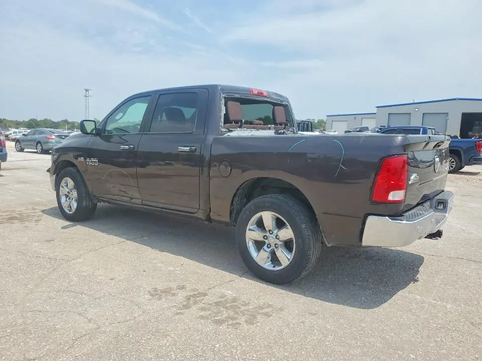 2016 RAM 1500 SLT  
