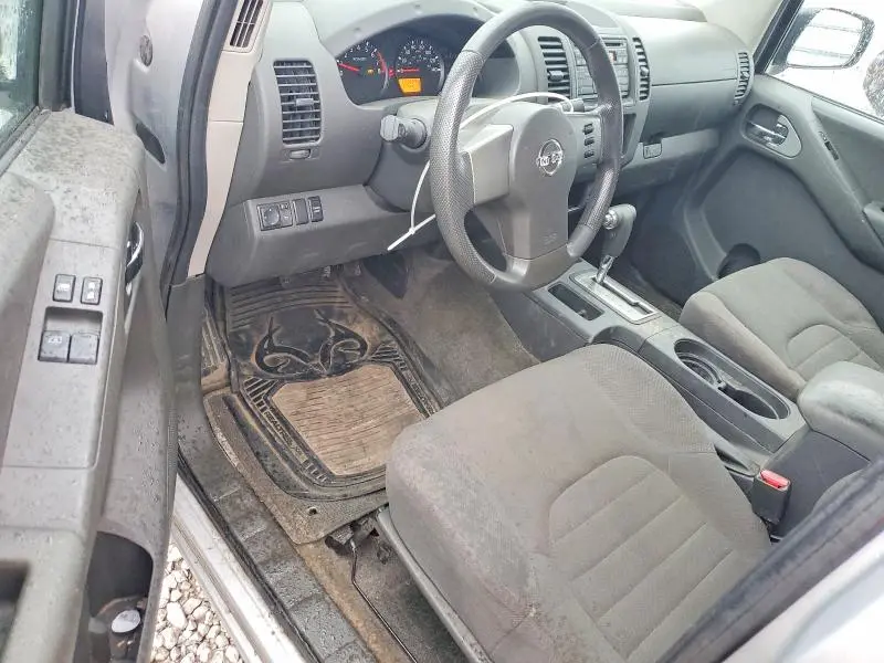 2010 NISSAN FRONTIER XE  