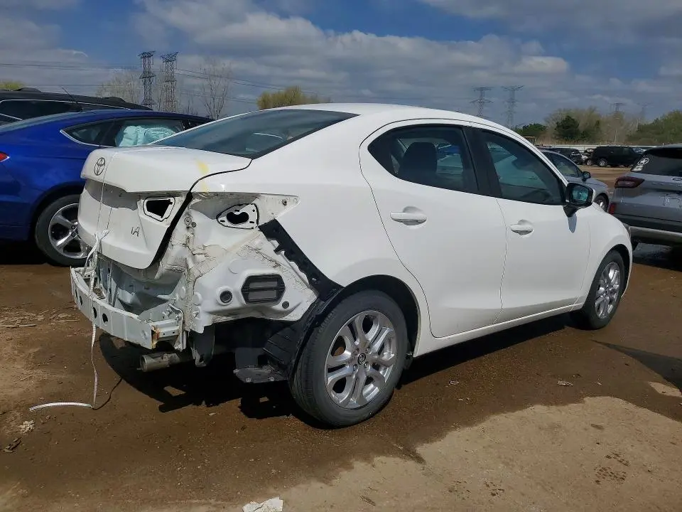 2018 TOYOTA YARIS IA BASE  