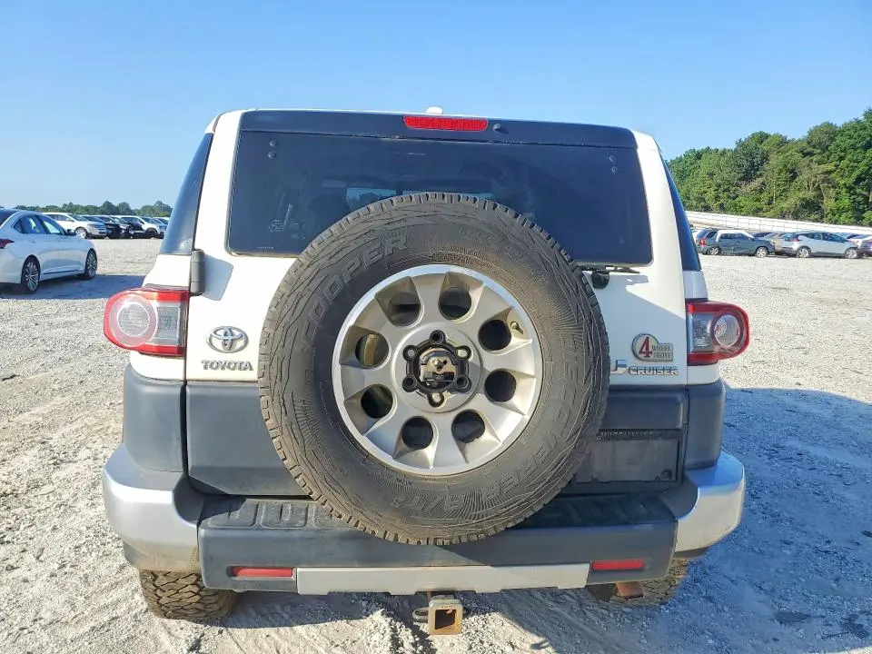 2012 TOYOTA FJ CRUISER BASE  