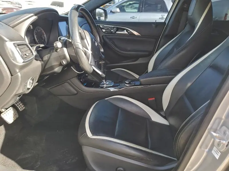 2017 INFINITI QX30 BASE  