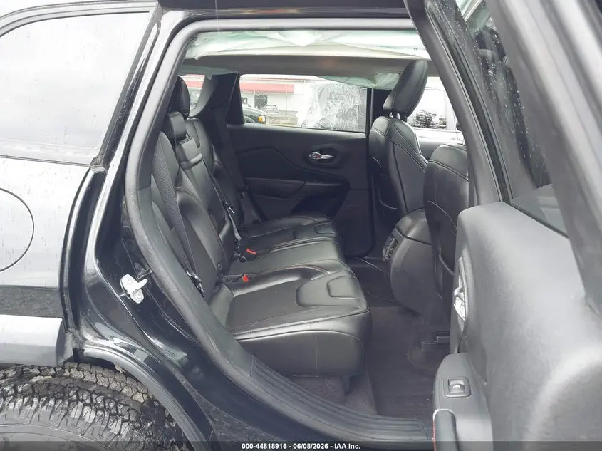 2019 JEEP CHEROKEE TRAILHAWK 4X4