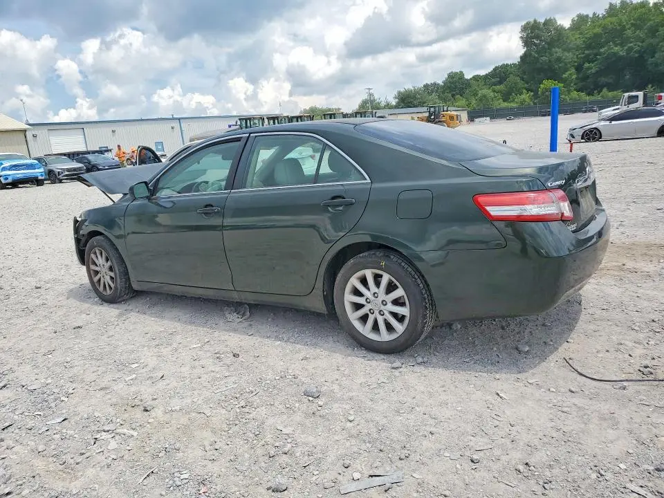 2010 TOYOTA CAMRY XLE  