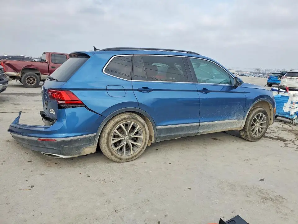 2020 VOLKSWAGEN TIGUAN SE  