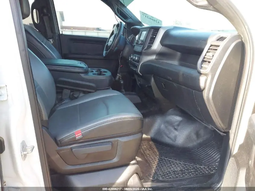 2022 RAM 2500 TRADESMAN  4X4 8' BOX