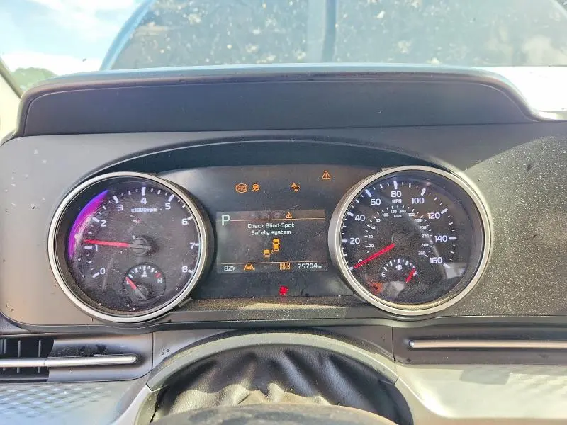 2023 KIA CARNIVAL LX  