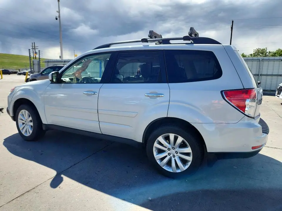 2013 SUBARU FORESTER 2.5X PREMIUM  