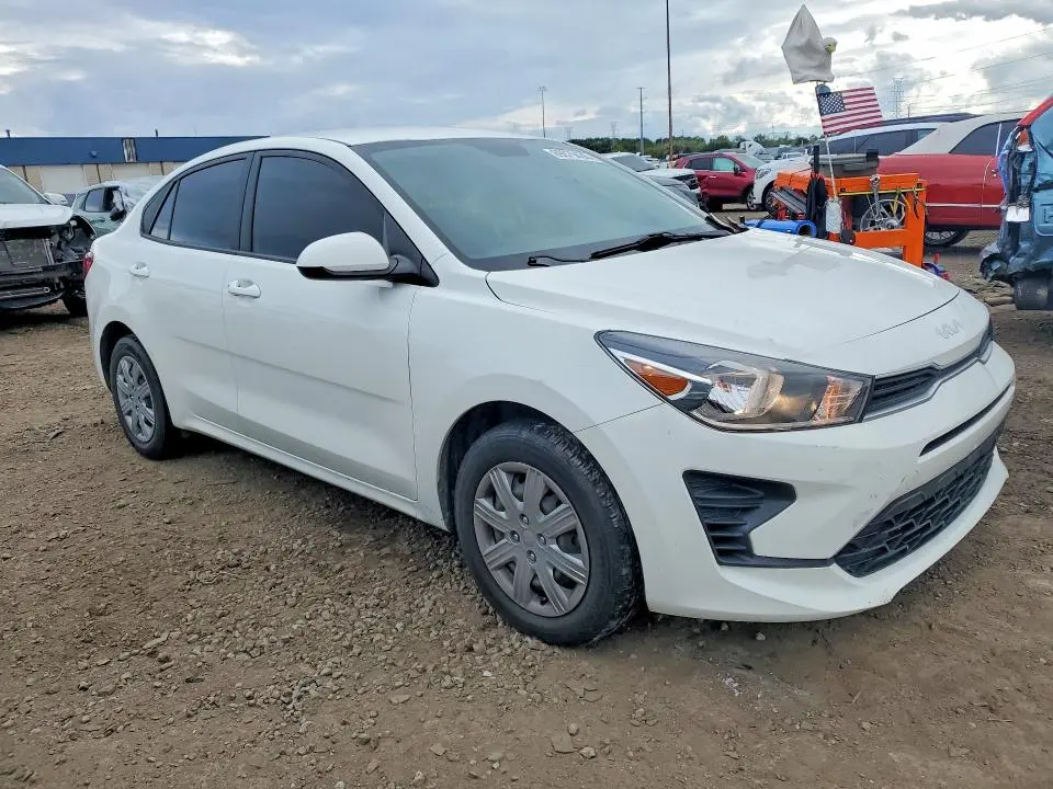 2022 KIA RIO LX  