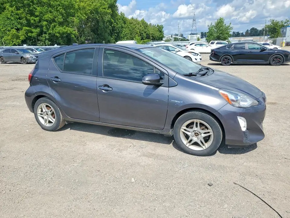 2016 TOYOTA PRIUS C ONE  