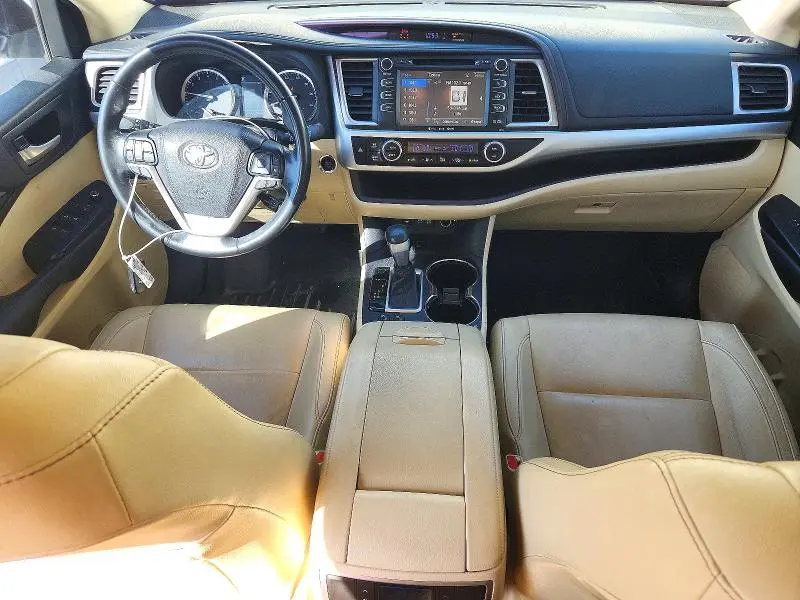 2018 TOYOTA HIGHLANDER XLE  