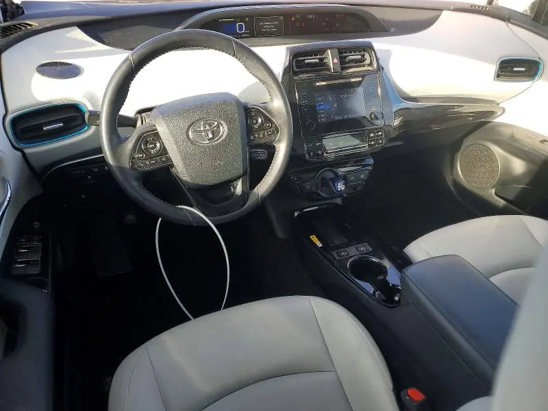 2019 TOYOTA PRIUS XLE  