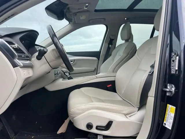2016 VOLVO XC90 T5