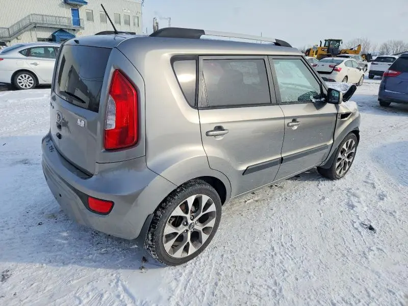 2013 KIA SOUL +  