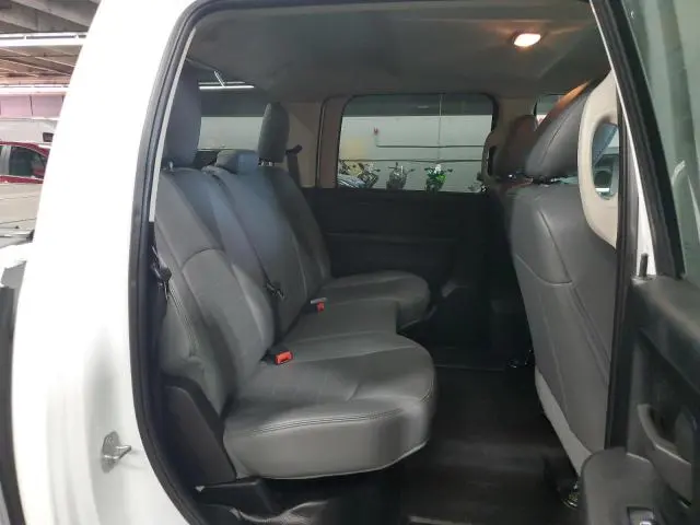 2018 RAM 1500 ST