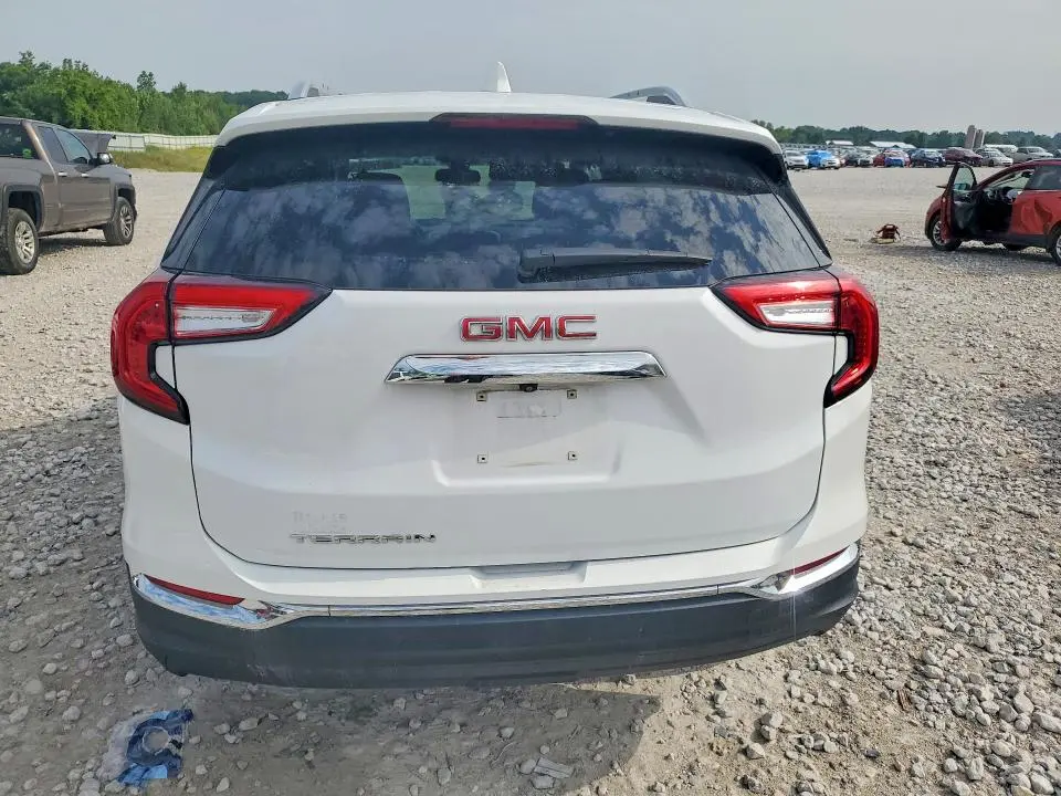 2022 GMC TERRAIN SLT  