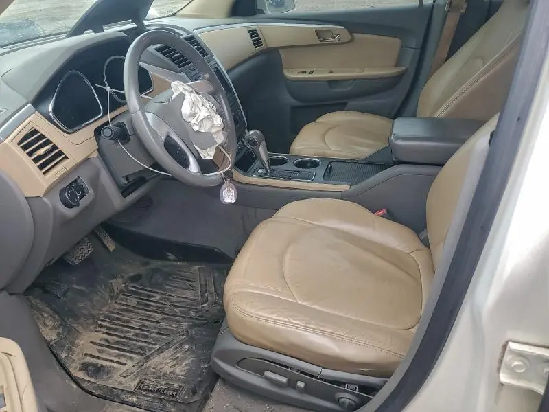 2012 CHEVROLET TRAVERSE LT  