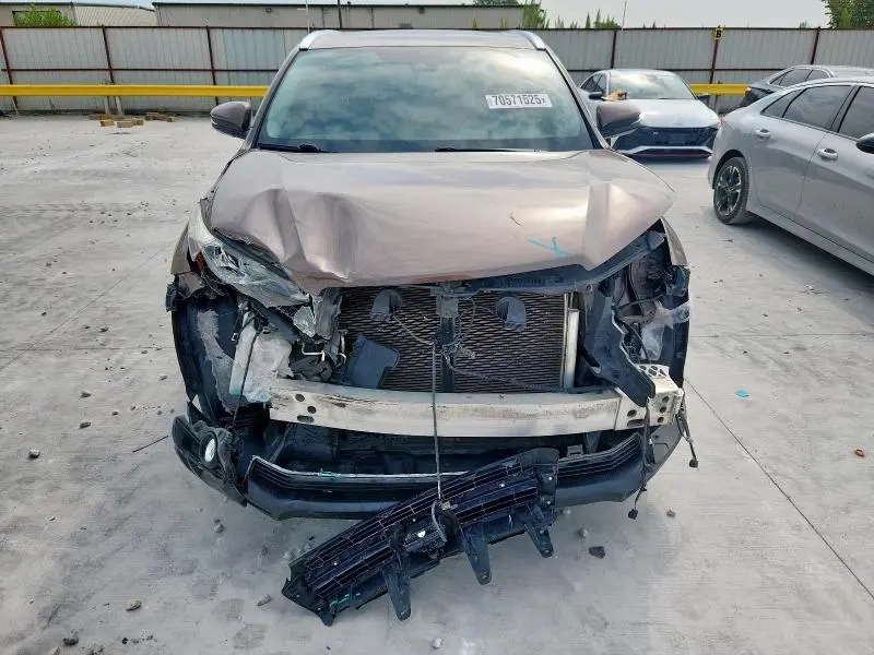 2019 TOYOTA HIGHLANDER LIMITED  