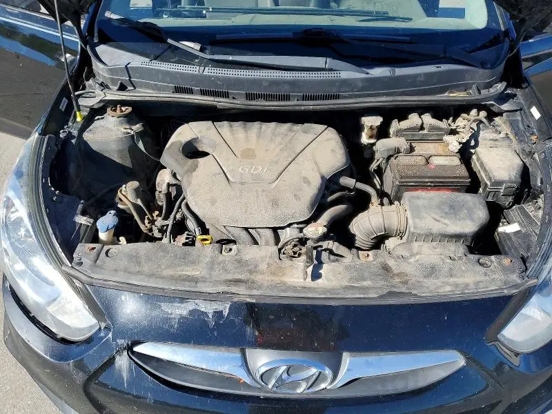 2013 HYUNDAI ACCENT SE  