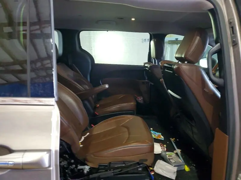 2018 CHRYSLER PACIFICA HYBRID LIMITED  