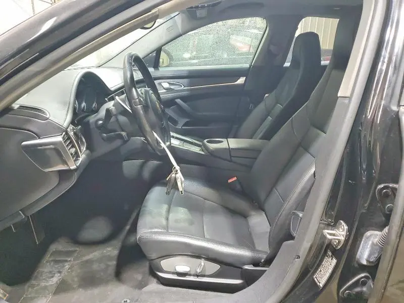 2012 PORSCHE PANAMERA 2  
