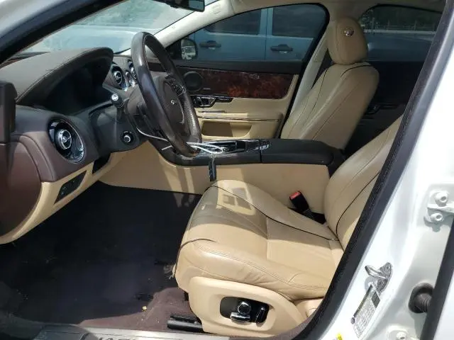 2016 JAGUAR XJ   