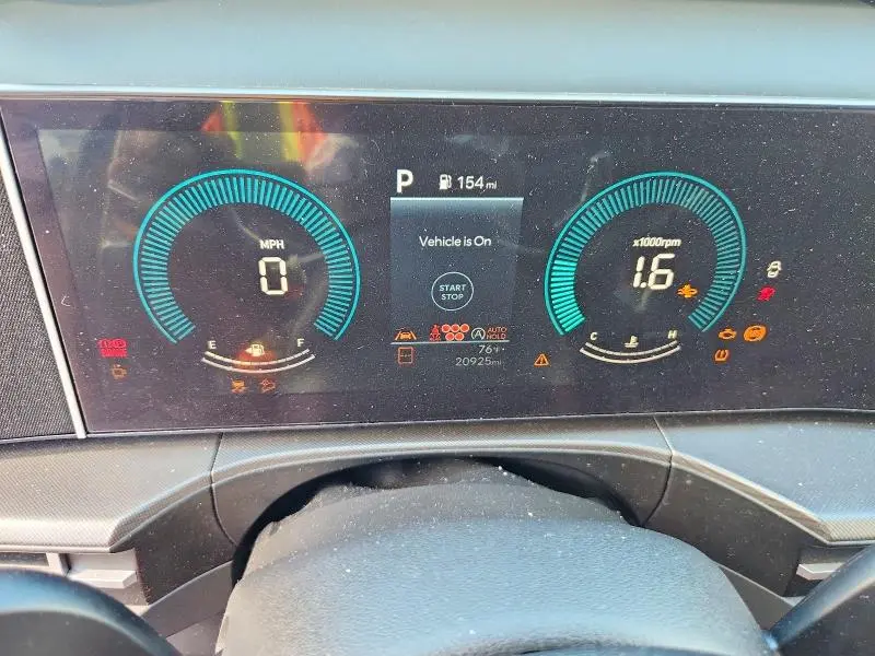 2025 HYUNDAI SANTA FE SE  