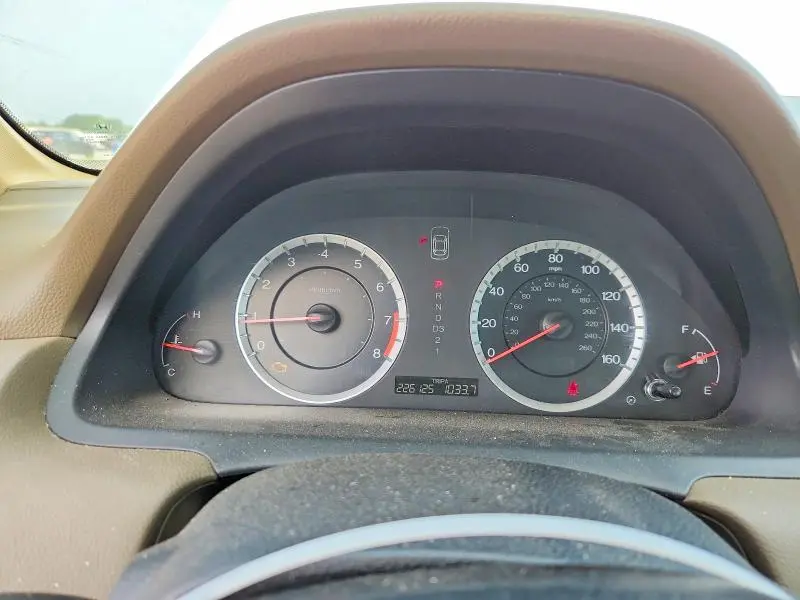 2010 HONDA ACCORD LX  