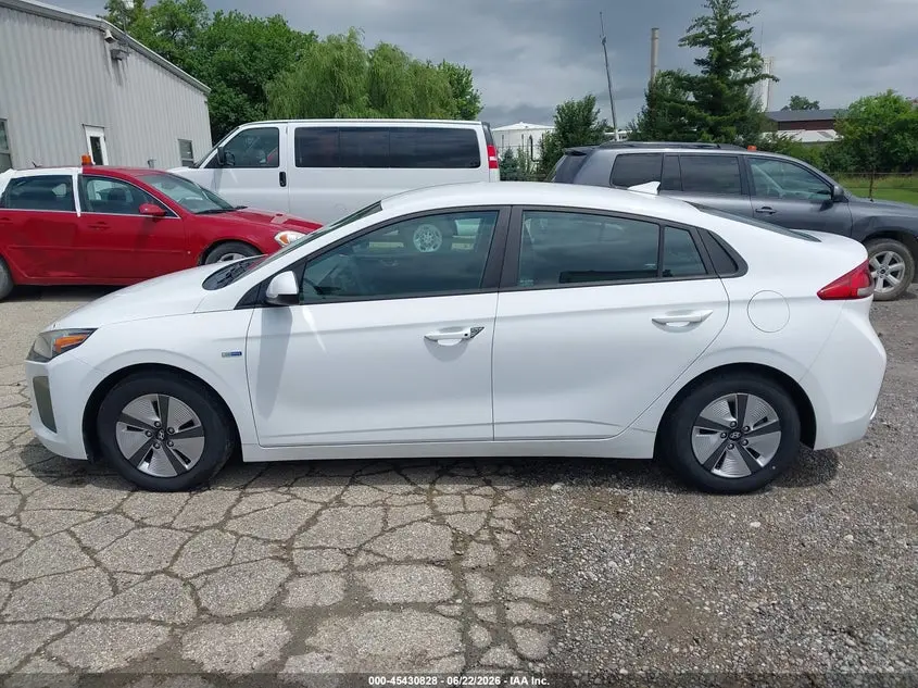 2019 HYUNDAI IONIQ HYBRID BLUE